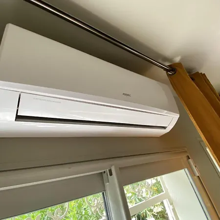 Comfortable With Nice Balcony 아파트 *