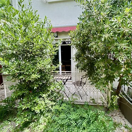 Comfortable With Nice Balcony 아파트 몽펠리에